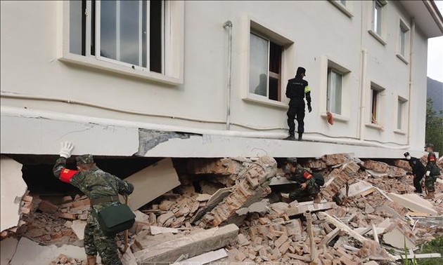  越南政府总理范明政就中国四川发生地震致慰问电