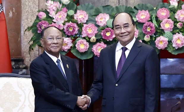 越南国家主席阮春福会见柬埔寨国会主席韩桑林