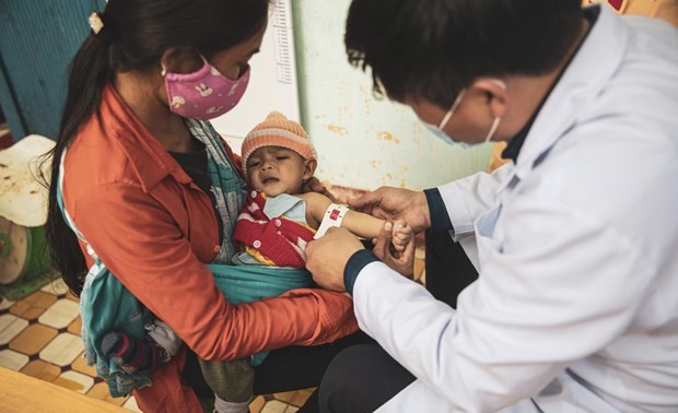 越南努力解决儿童严重急性营养不良问题