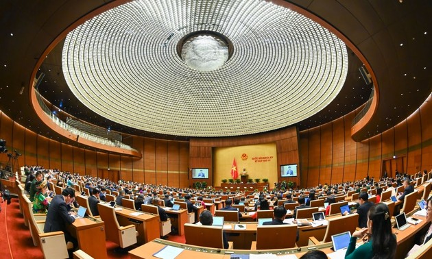 越南十五届国会四次会议进入第三周