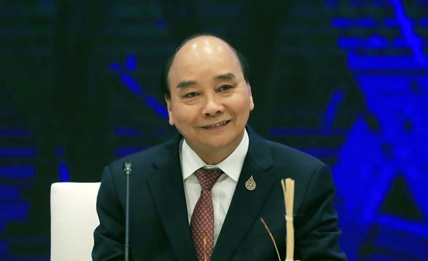 越南国家主席阮春福呼吁加强区域间合作