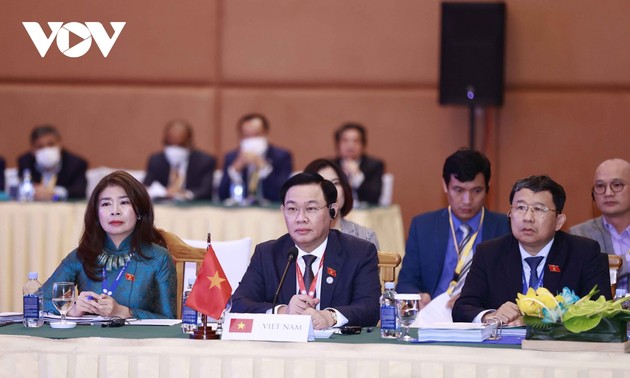 越南国会主席王庭惠出席第四十三届东盟议会联盟大会