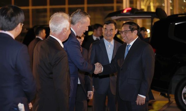 越南政府总理范明政启程出席东盟-欧盟建立关系45周年纪念峰会并访问卢森堡、荷兰、比利时