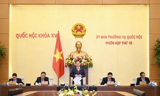 越南国会常务委员会第18次会议开幕