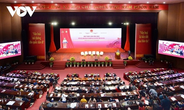 越南之声广播电台评选的 2022年越南国内十大热点新闻