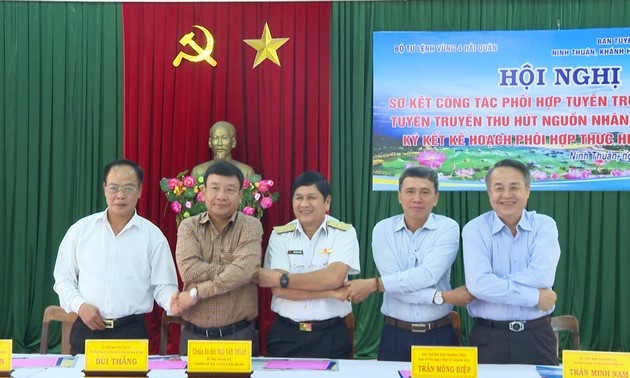 越南海军第四区与各地配合，宣传海岛信息、建设民心阵势