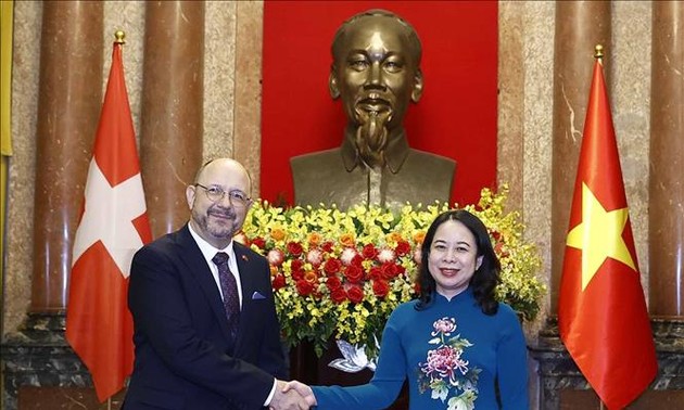 越南国家代主席武氏映春会见瑞士、马来西亚、柬埔寨驻越大使