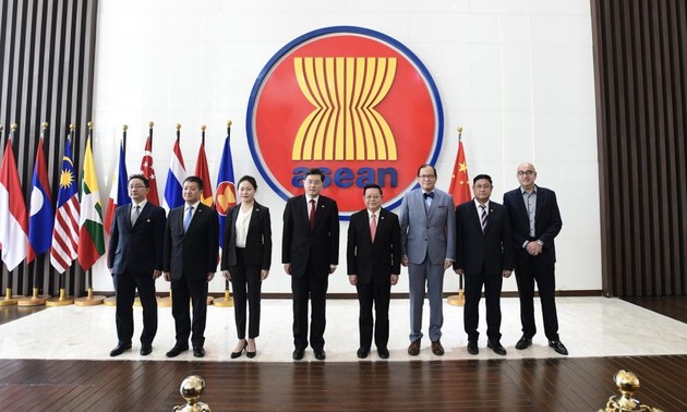 东盟与中国巩固全面战略伙伴关系