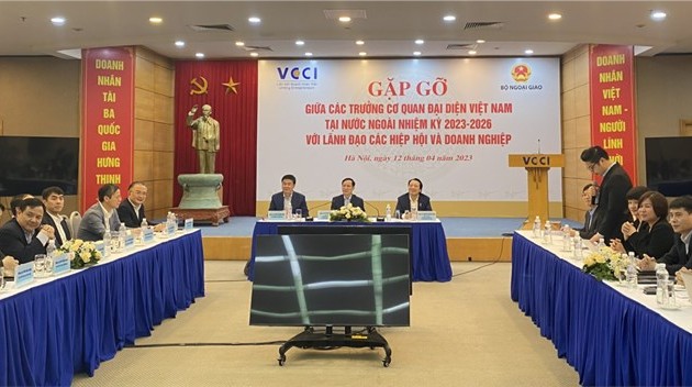 越南企业愿在绿色转型、负责任和可持续经营方面开展合作