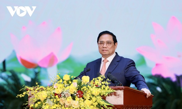越南政府总理范明政：全军青年继续发挥才华、活力，为建国卫国事业做出贡献