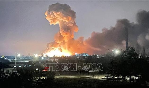  基辅市中心发生2起爆炸。美国和欧盟增加对乌克兰的援助