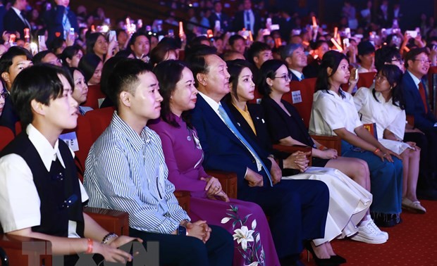 韩国总统尹锡悦访越期间出席多项活动