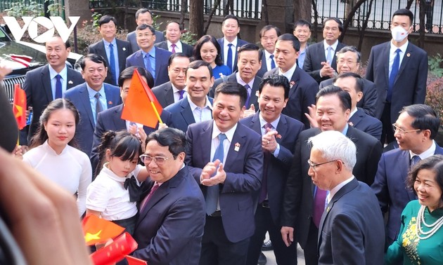 越南政府总理范明政与旅居中国越南人代表见面