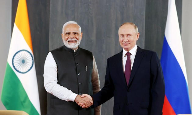 ​  印度总理与俄罗斯总统通电话，讨论双边关系
