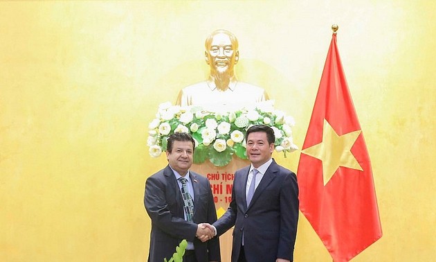 越南与智利加强贸易合作