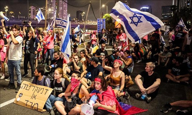 ​  以色列议会通过有争议的法案后引发抗议