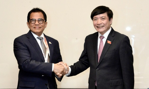 越南国会秘书长裴文强会见泰国下议院、印度尼西亚国会和老挝国会秘书长