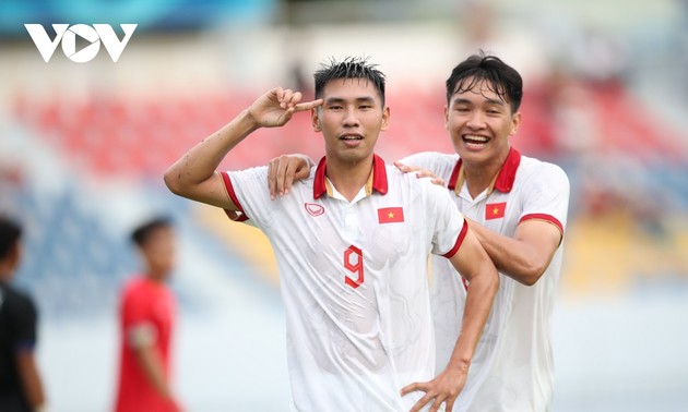 击败老挝队，越南队在东南亚二十三岁以下男足锦标赛赢得开门红