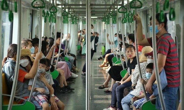 九二国庆近5.6万人次乘坐吉灵-河东轻轨，创历史新高