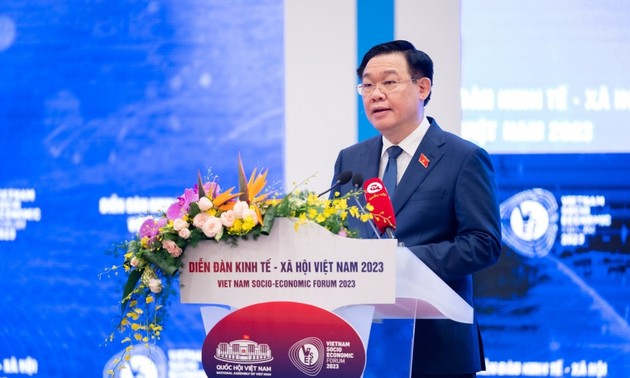  2023年越南经济-社会论坛开幕