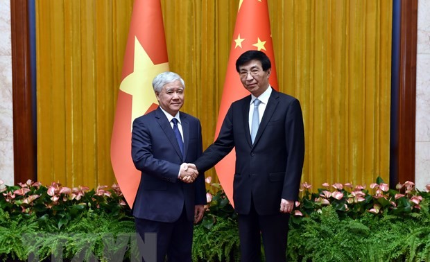 越南祖国阵线中央委员会主席向中国全国政协主席致贺信