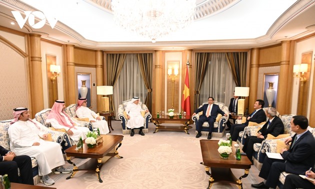 越南政府总理范明政抵达利雅得   开始出席东盟—海合会峰会并访问沙特阿拉伯王国之旅