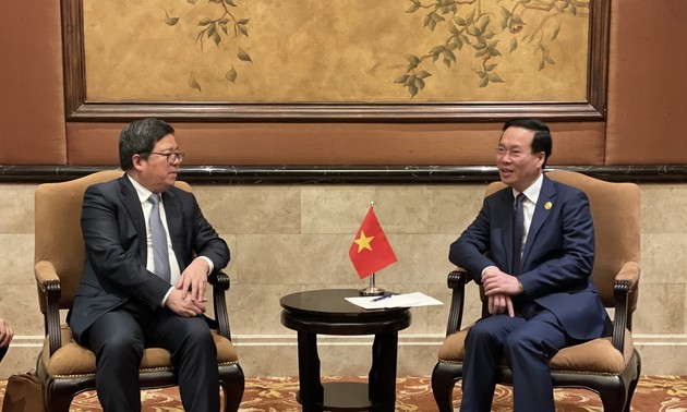 越南国家主席武文赏会见中国一些企业领导人