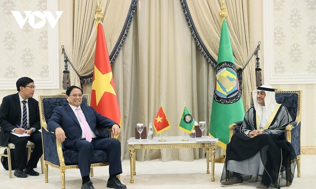 越南政府总理范明政造访海湾合作委员会总部