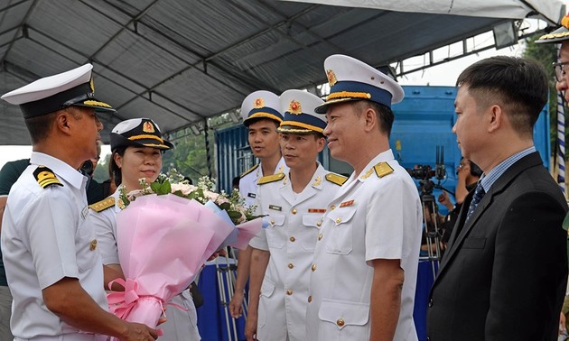印度海军风帆训练舰访问胡志明市