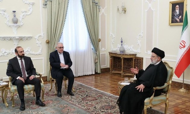 伊朗主持亚美尼亚和阿塞拜疆之间的和谈
