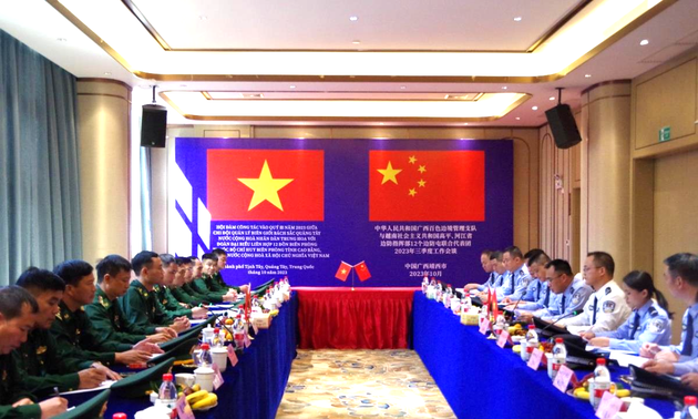 越南河江高平两省12个边防哨所与中国广西百色边境管理支队举行工作会谈