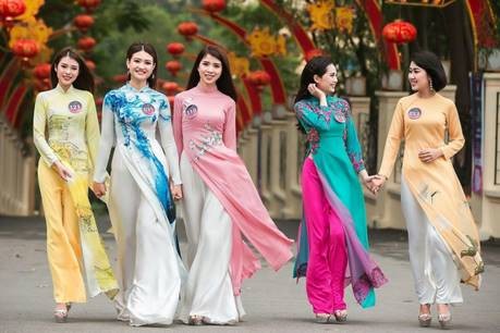 奥黛——越南人民的传统美