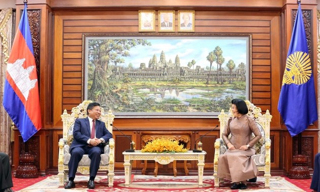 柬埔寨国会主席强调越柬互帮互助与合作关系的深刻意义