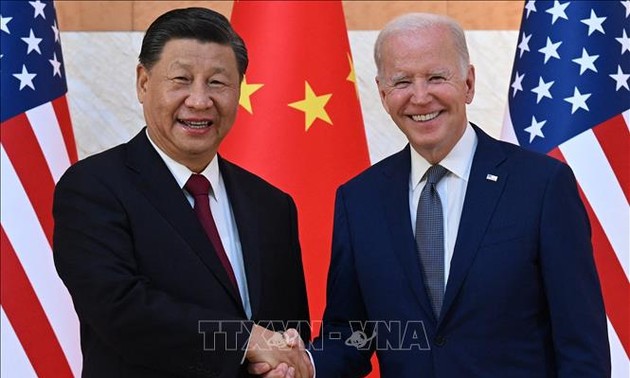中国愿与美国加强对话