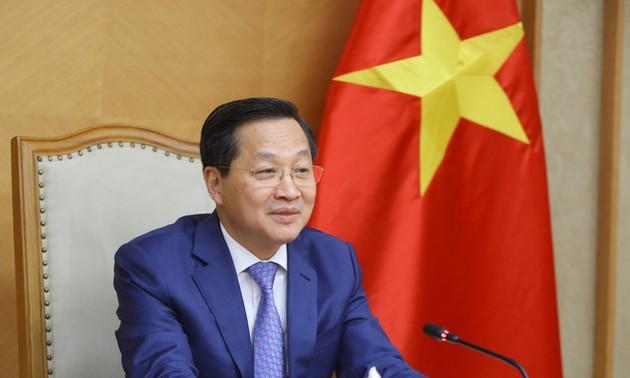 越南政府副总理黎明慨与韩国副总理秋庆镐通电话