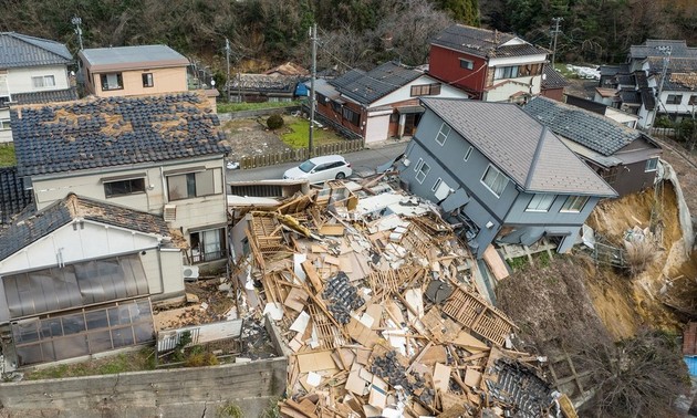 日本地震：死亡人数持续增加，救援工作面临困难