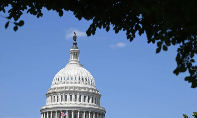 美国众议院投票通过维持财政资源、防止政府关闭的法案