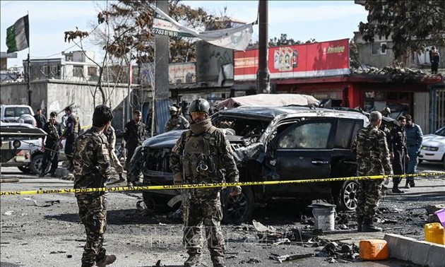 ​ 阿富汗警察车队遭炸弹爆炸 多人伤亡
