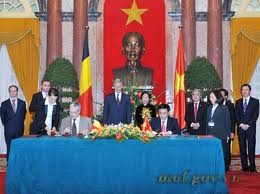 Vietnam dan Belgia menanda-tangani banyak kontrak kerjasama