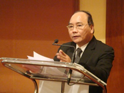 Deputi PM Vietnam Nguyen Xuan Phuc memimpin Konferensi tentang pencegahan dan pemberantasan AIDS