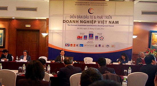 Forum investasi dan perkembangan badan usaha Vietnam