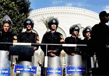 Tentara Mesir mengimbau kepada semua kekuatan politik melakukan dialog nasional