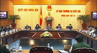 Komite Tetap MN Vietnam memberikan pendapat kepada banyak RUU