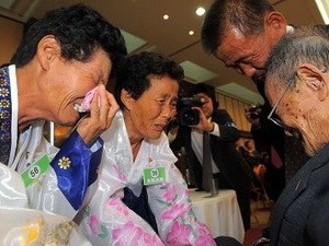 Republik Korea melakukan perundingan dengan RDR Korea tentang masalah reuni keluarga