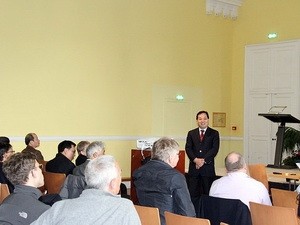 Pertemuan para fisikawan internasional di Blois, Perancis