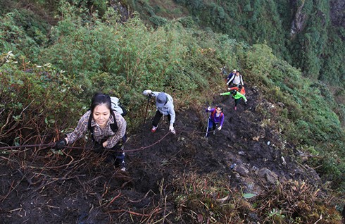 Perkenalan akan usaha mendaki gunung Fanxipan di Vietnam