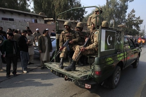 Pakistan membasmi dua pemimpin senior Taliban