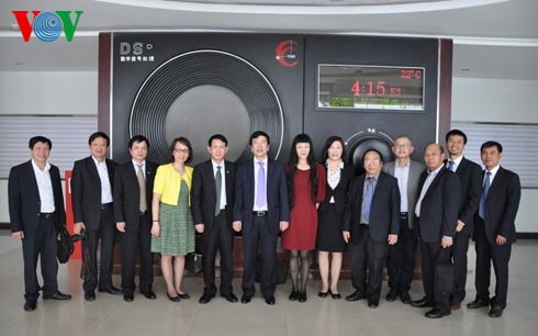Radio VOV memperkuat kerjasama dengan Radio dan Televisi Yunnan, Tiongkok
