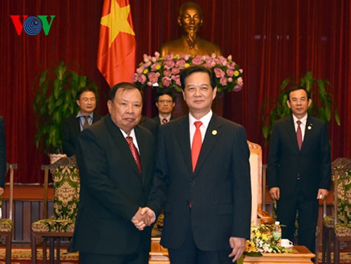 PM Nguyen Tan Dung menerima delegasi-delegasi internasional