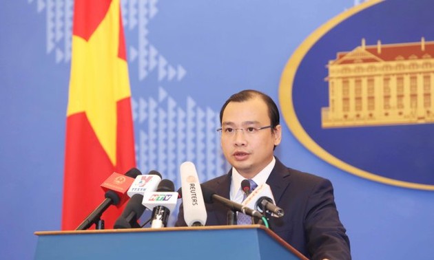 Menjamin keselamatan jiwa, hak dan kepentingan yang sah dari warga negara Vietnam